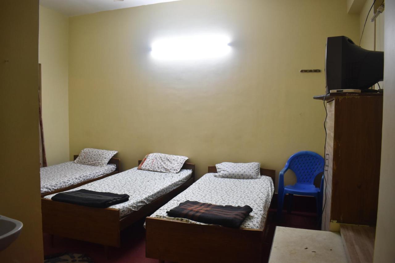 Hotel Suraj Balasore الغرفة الصورة